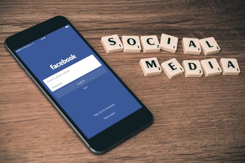 Facebook comment etiquette