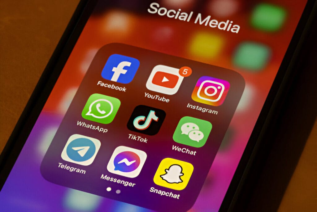 social media behavior rules