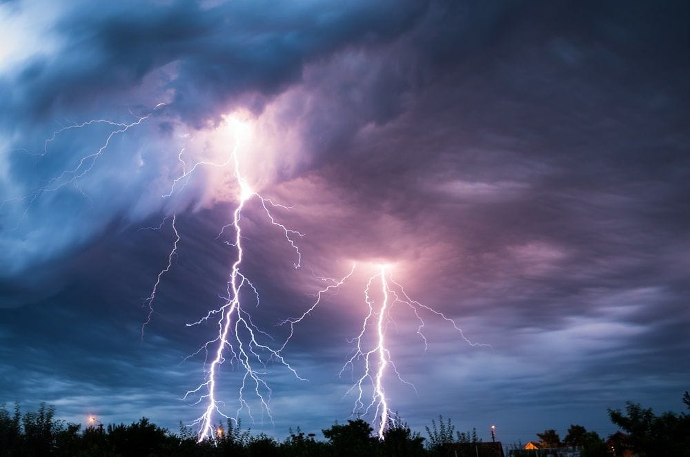 causes of lightning