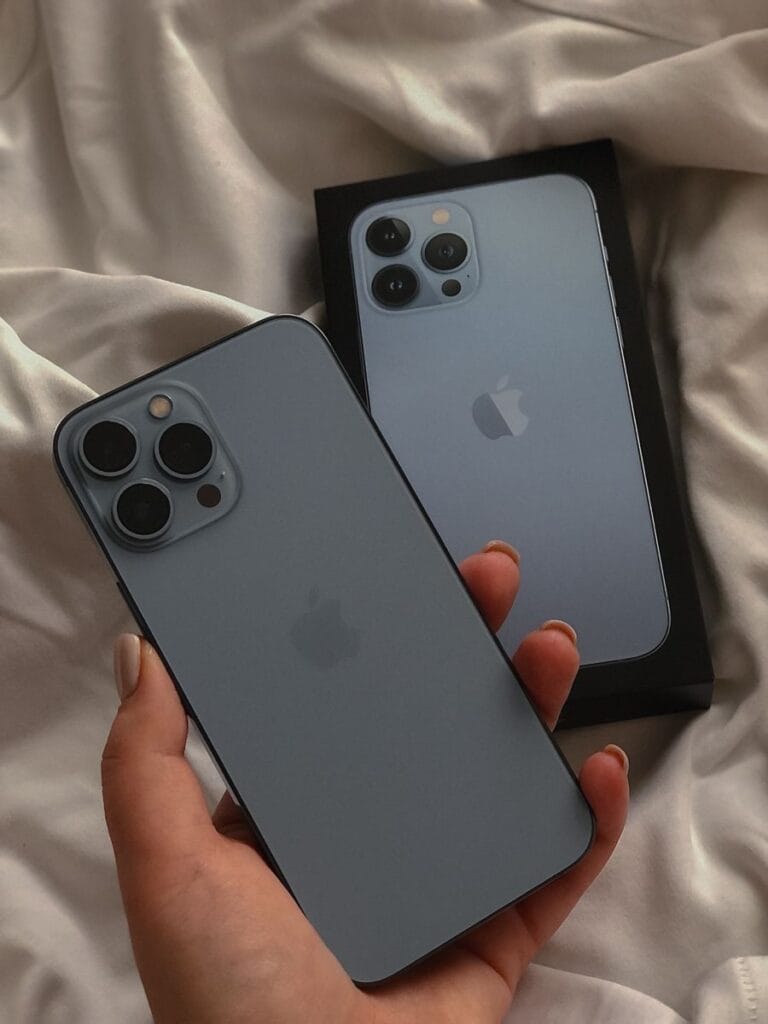 iPhone 2025