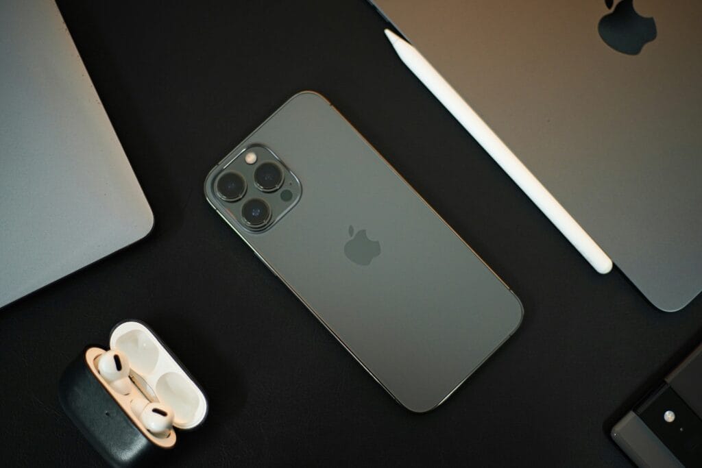 iPhone 2025